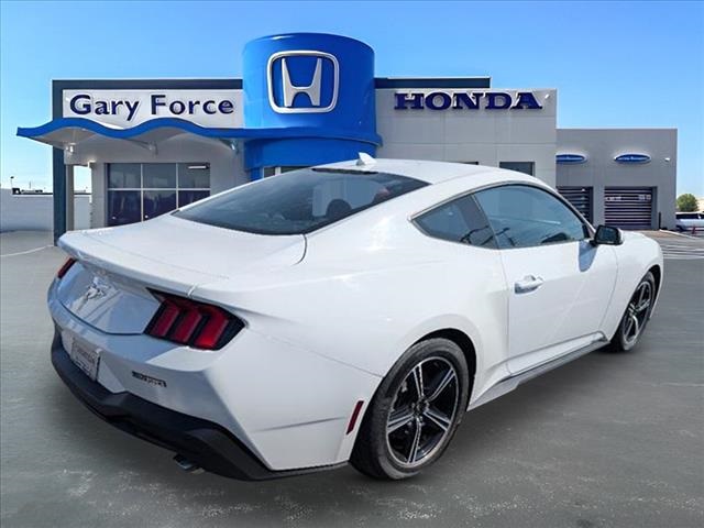 2024 Ford Mustang EcoBoost photo 2