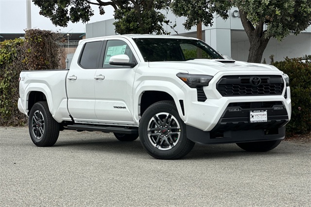 2025 Toyota Tacoma TRD Sport 4x4 Double Cab photo 2