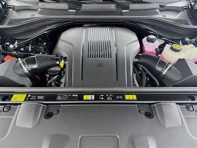 2025 Land Rover Range Rover SE photo 30