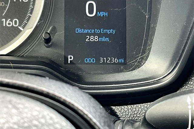 2022 Toyota Corolla LE photo 3