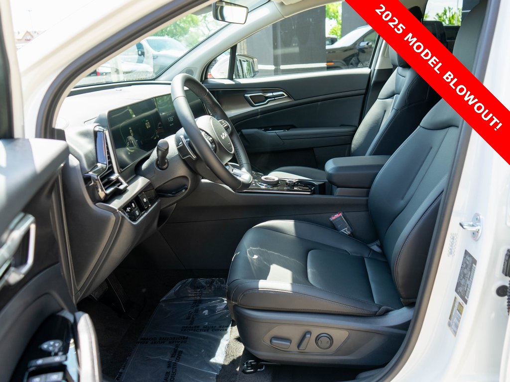 2025 Kia Sportage Hybrid EX photo 11