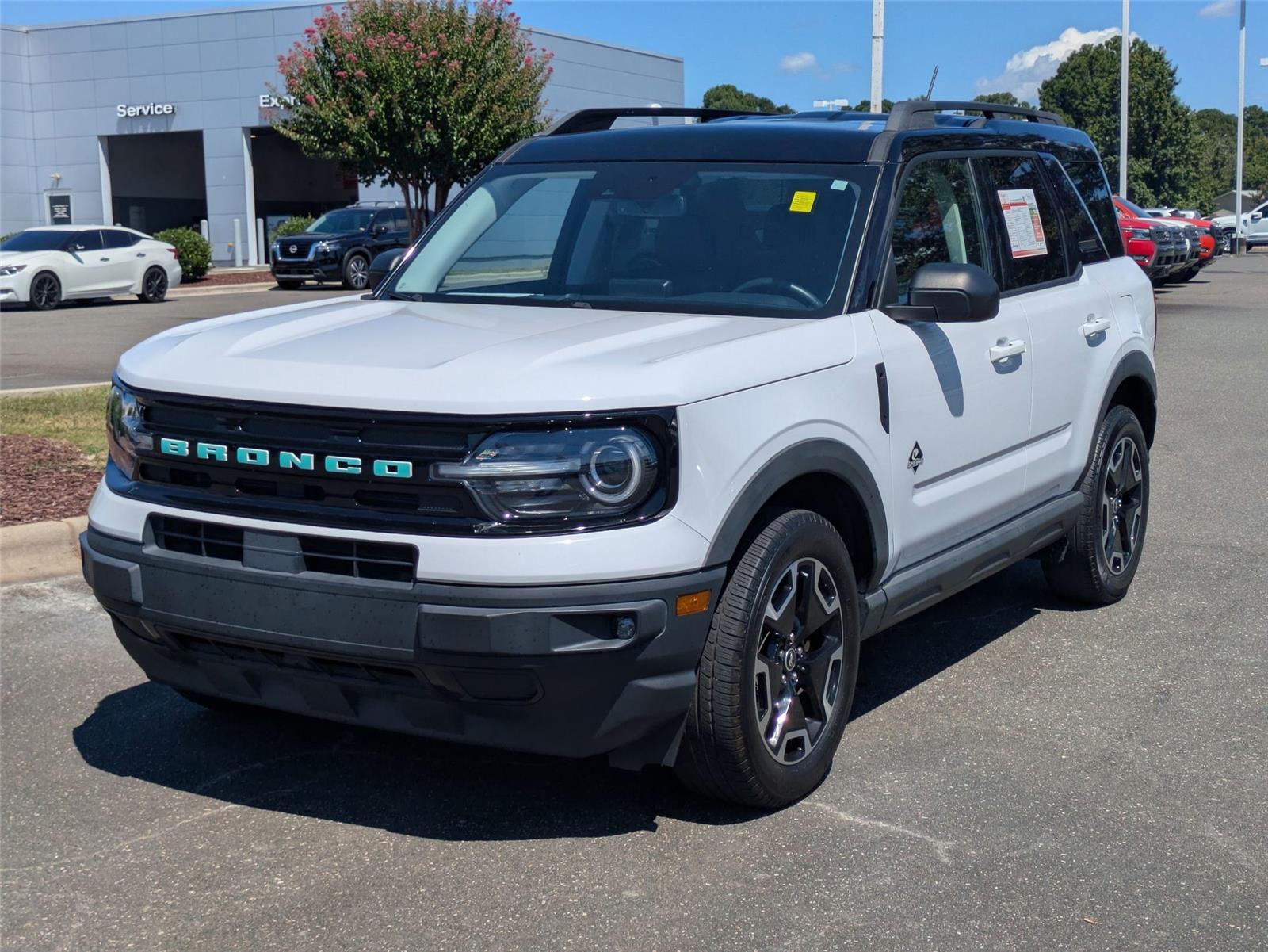 2021 Ford Bronco Sport Outer Banks photo 2
