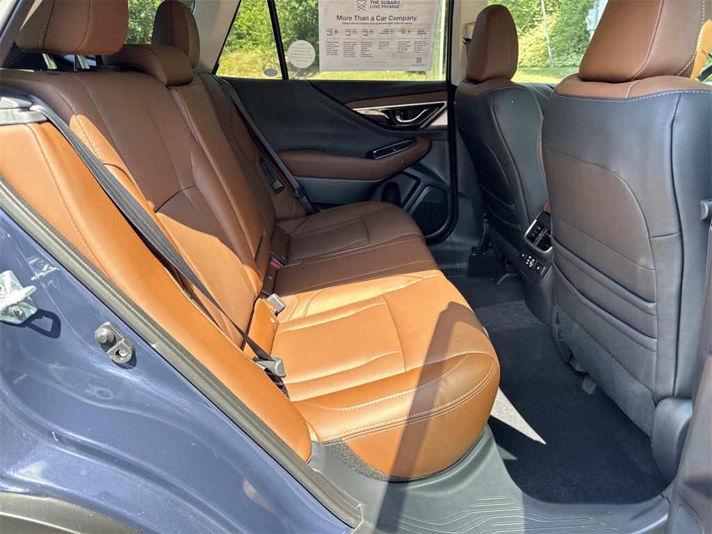 2025 Subaru Outback Touring XT photo 9
