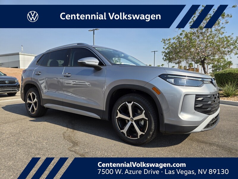 2025 Volkswagen Tiguan SE's photo