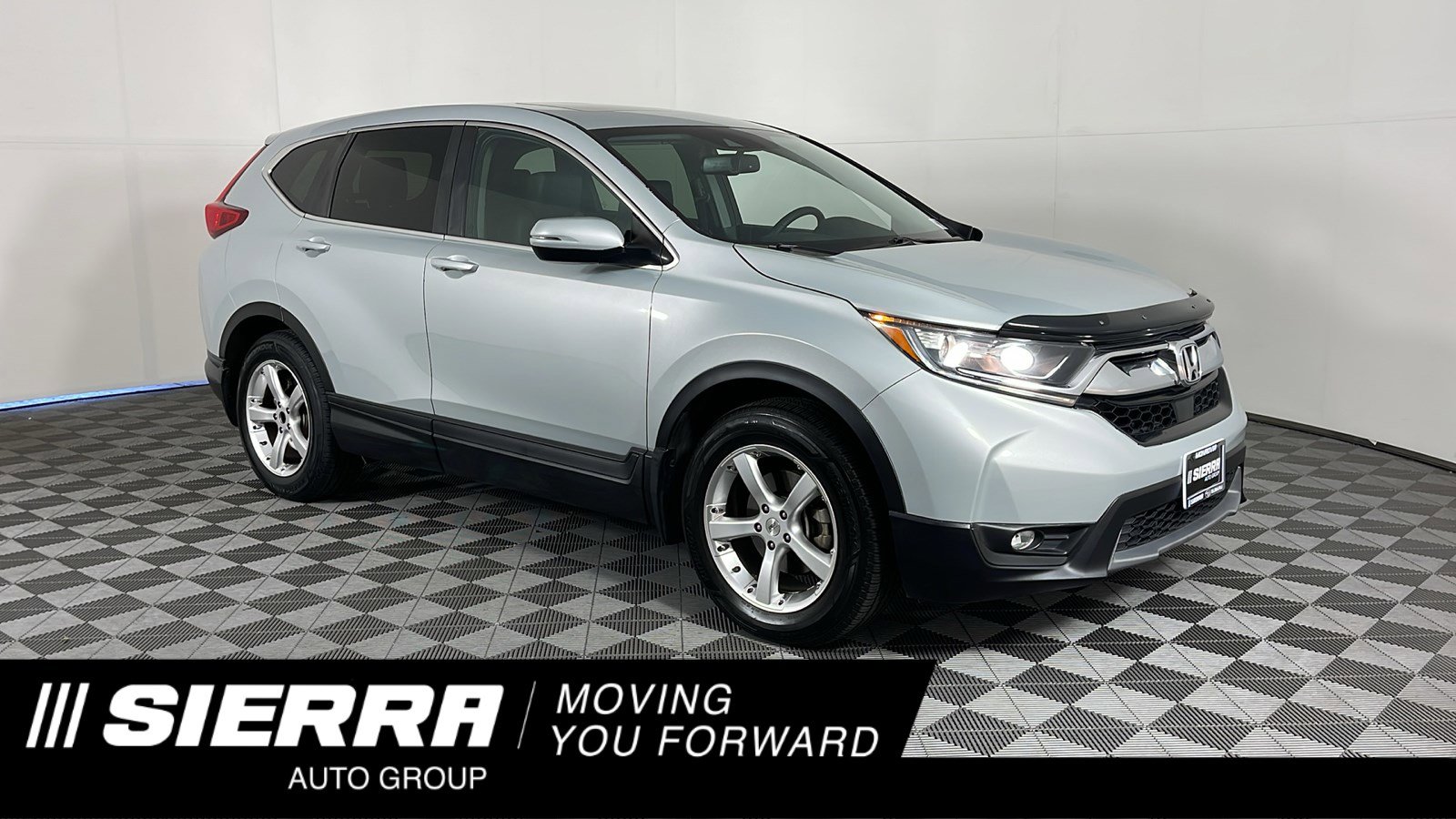 Used 2018 Silver Honda EX-L image 1
