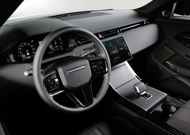 2026 Land Rover Range Rover Evoque Dynamic SE photo 15
