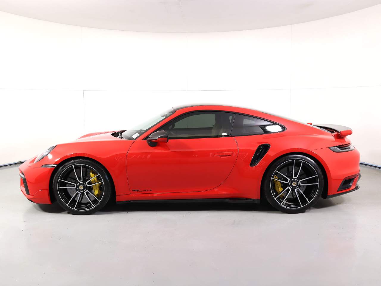2021 Porsche 911 Turbo S photo 2