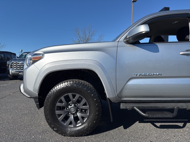 2022 Toyota Tacoma SR5 photo 35