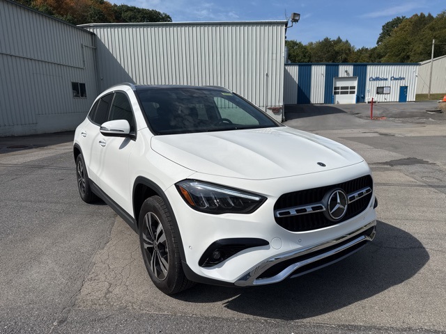 2025 Mercedes Benz GLA 250 4MATIC photo 2