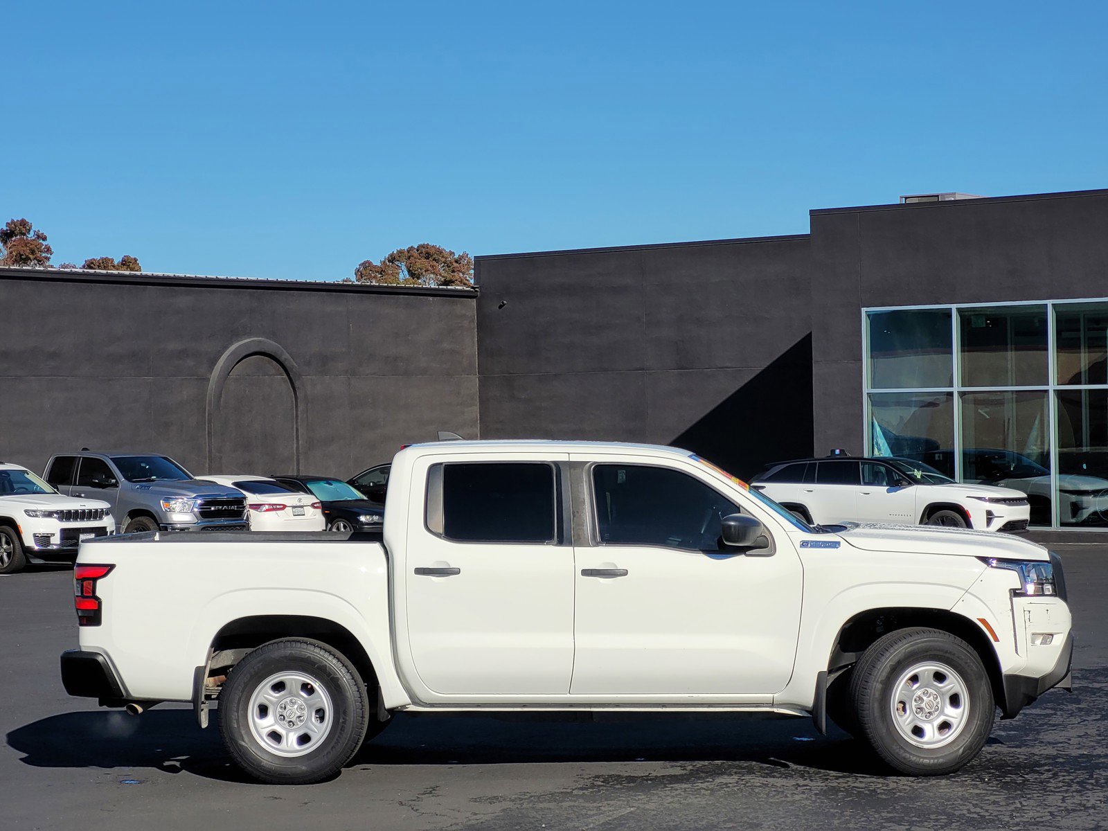 2022 Nissan Frontier S photo 3