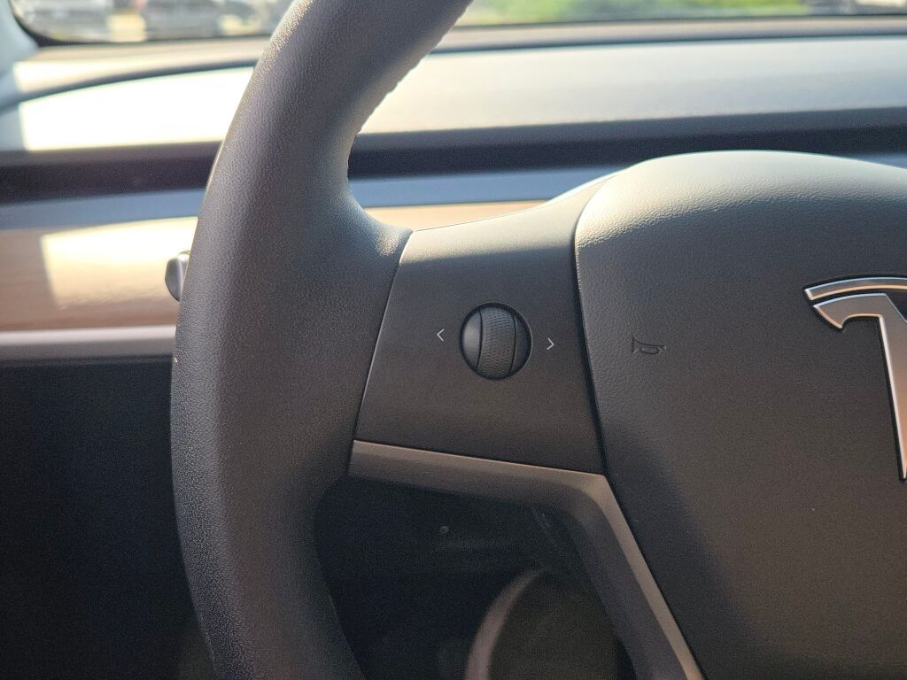 2020 Tesla Model 3 Standard Range Plus photo 27