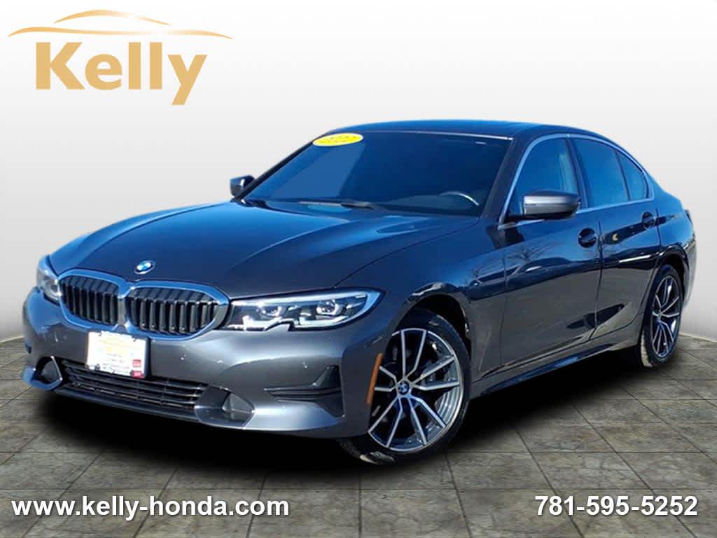 2022 BMW 3 Series 330i's photo