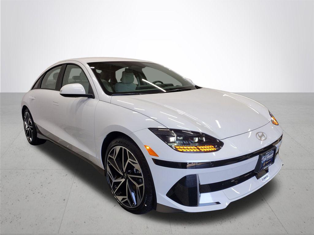 2025 Hyundai Ioniq 6 SEL photo 4