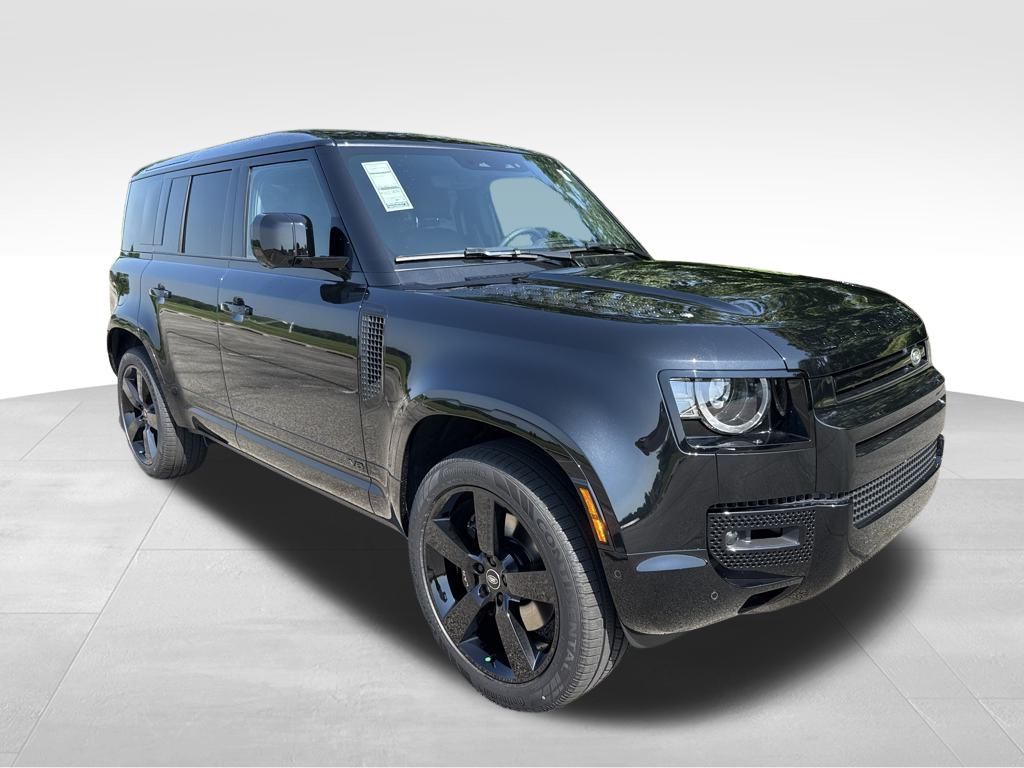 2025 Land Rover Defender 110 V8 photo 3