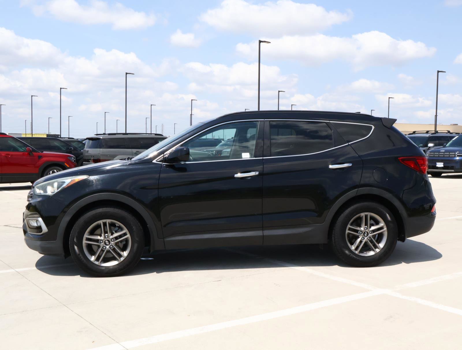 2017 Hyundai Santa Fe Sport photo 2