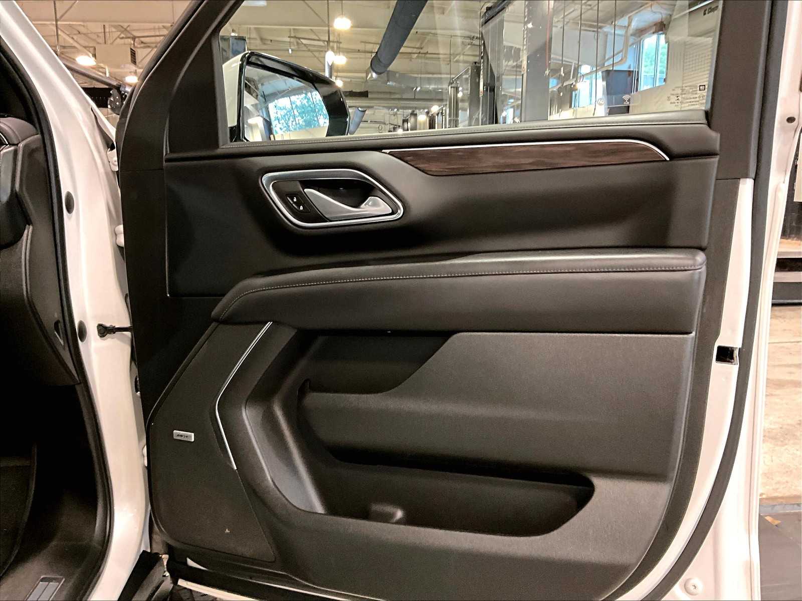 2022 Chevrolet Tahoe LT photo 12