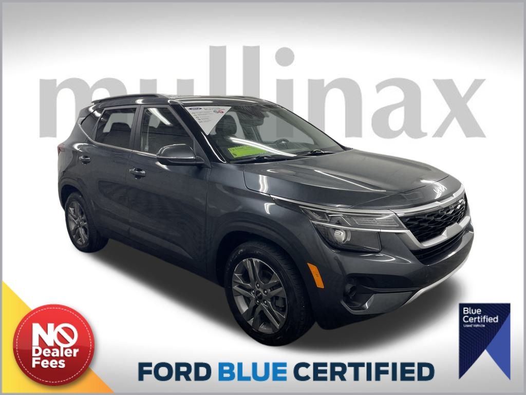 2023 Kia Seltos S's photo