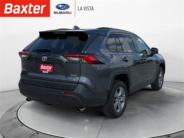 2022 Toyota RAV4 XLE photo 7