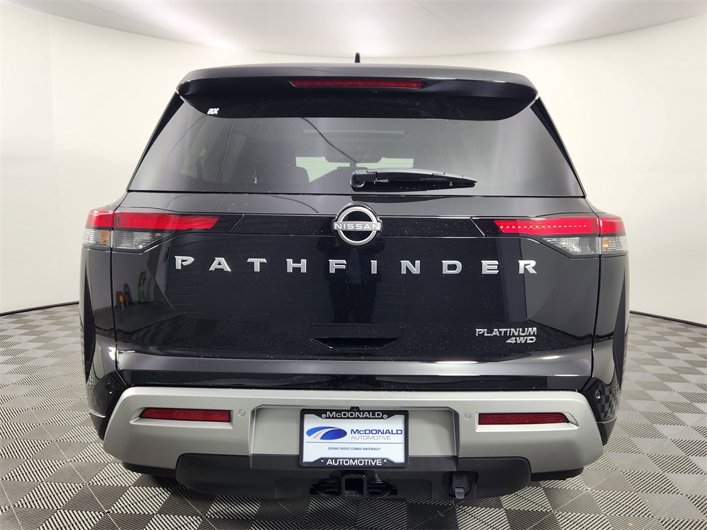 2025 Nissan Pathfinder Platinum photo 3