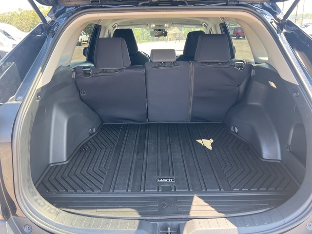 2025 Toyota RAV4 LE photo 10