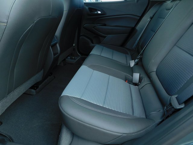 2025 Chevrolet Trax LT photo 16