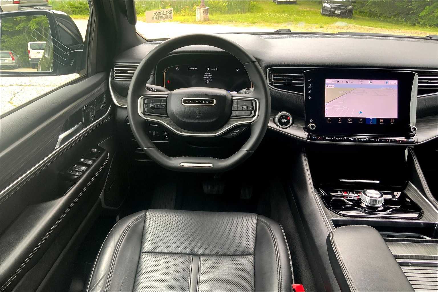 2024 Jeep Wagoneer L Series II photo 5