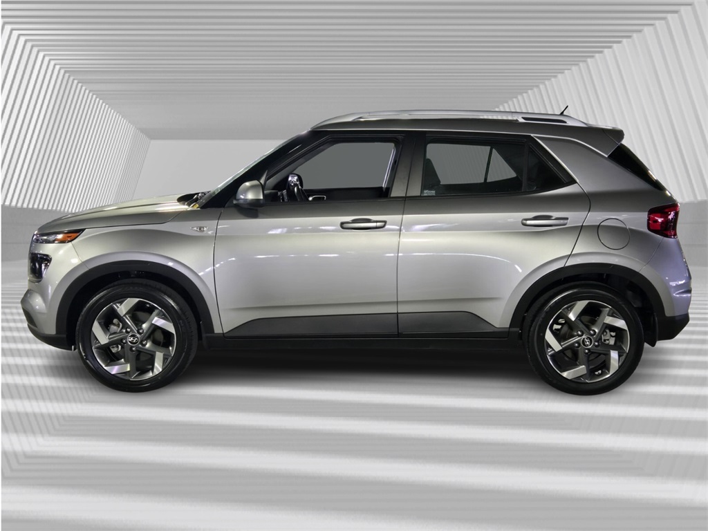 2023 Hyundai Venue SEL photo 3