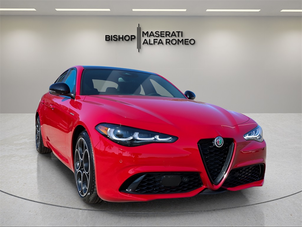 2025 Alfa Romeo Giulia Base's photo