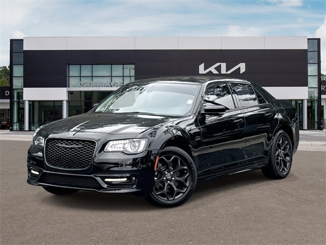 2022 Chrysler 300 Touring L's photo