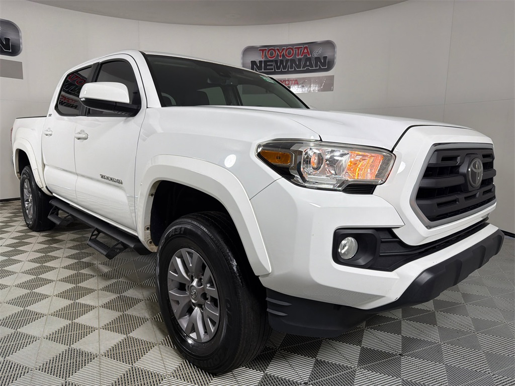 2019 Toyota Tacoma SR5's photo