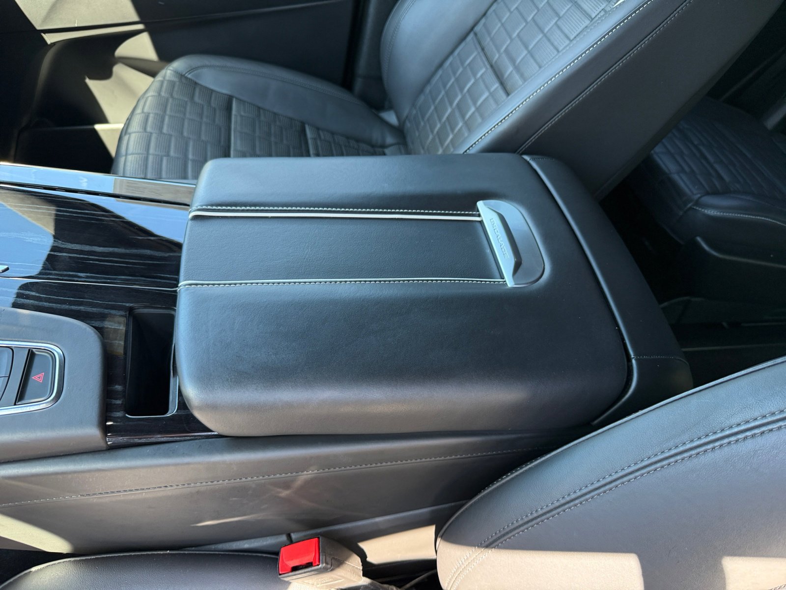 2023 Cadillac Escalade V-Series photo 14