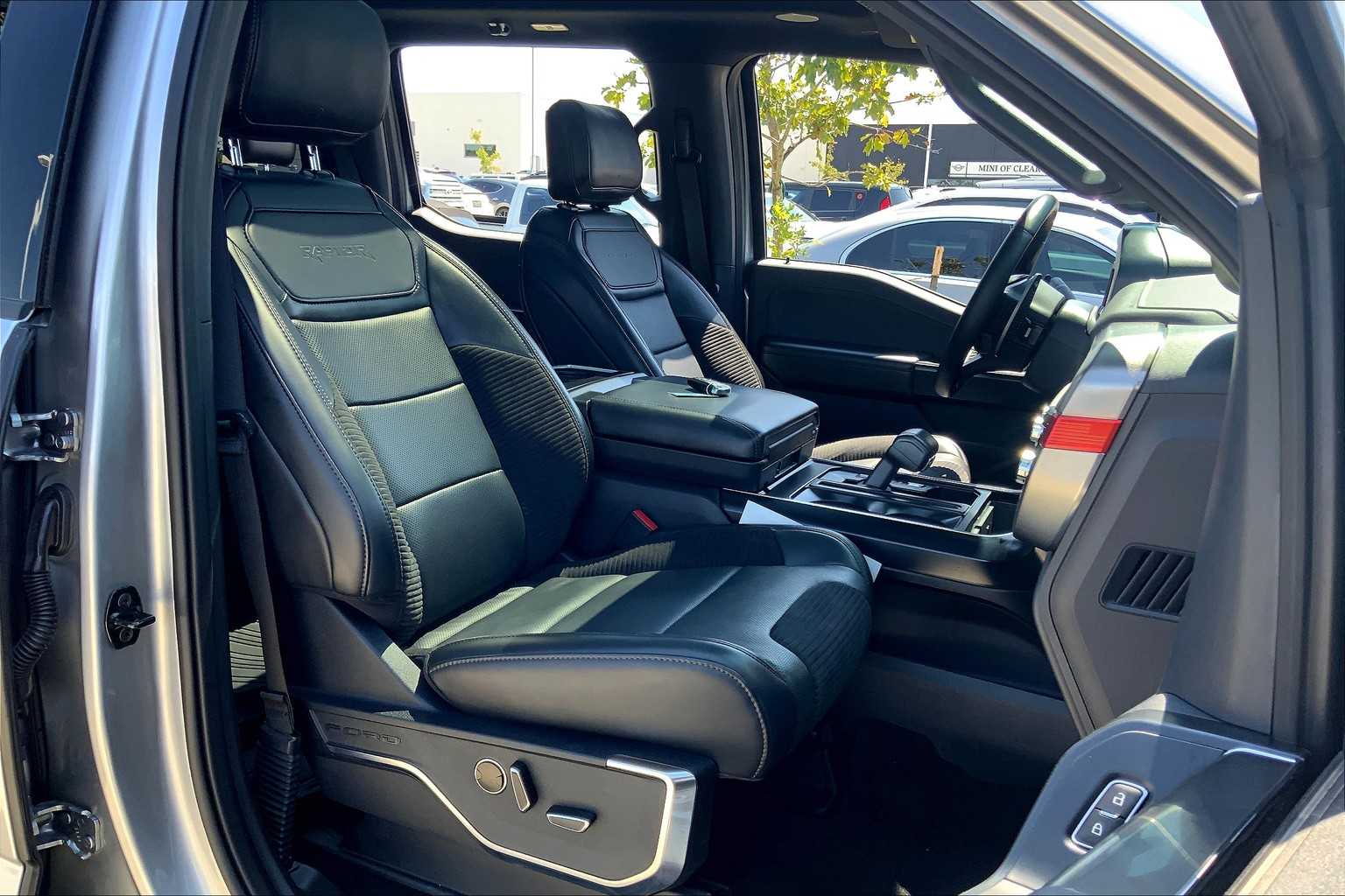 2022 Ford F-150 Raptor photo 8