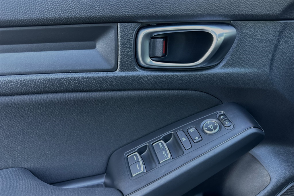 2025 Honda Civic Hatchback Sport photo 11