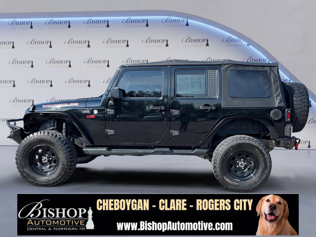 2014 Jeep Wrangler Unlimited Sahara photo 5