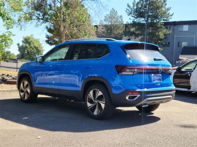 2025 Volkswagen Taos SE photo 4
