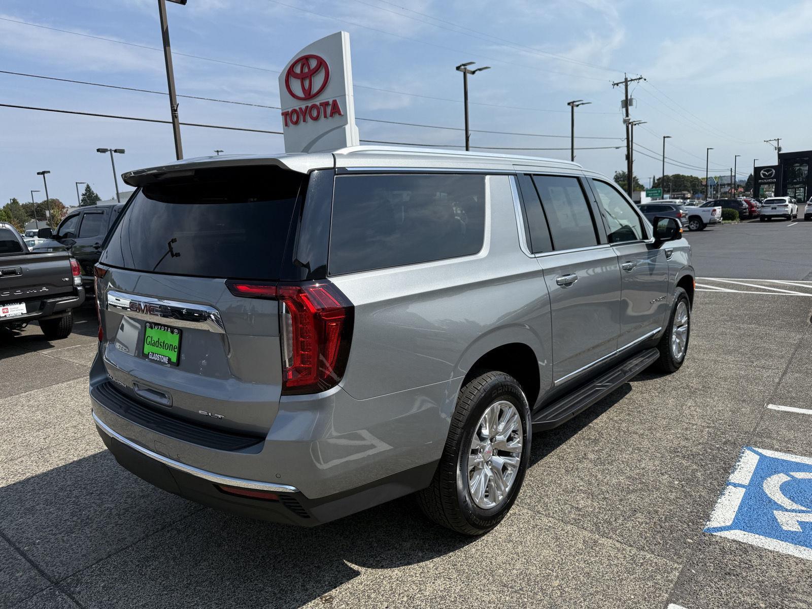 2024 Gmc Yukon XL SLT photo 6
