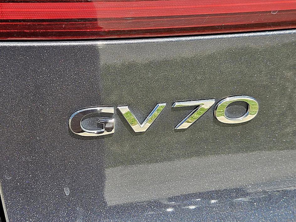 2023 Genesis GV70 2.5T photo 13