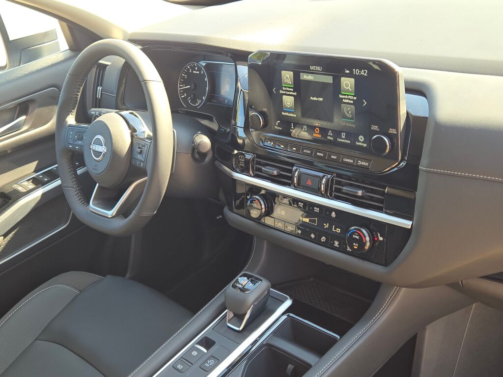 2025 Nissan Pathfinder SL photo 6