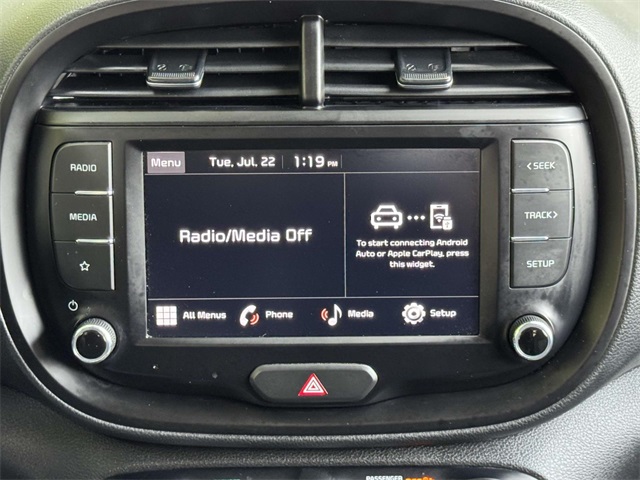 2023 Kia Soul LX photo 3