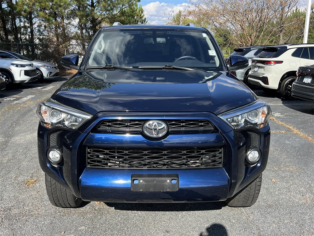 2018 Toyota 4Runner SR5 photo 2