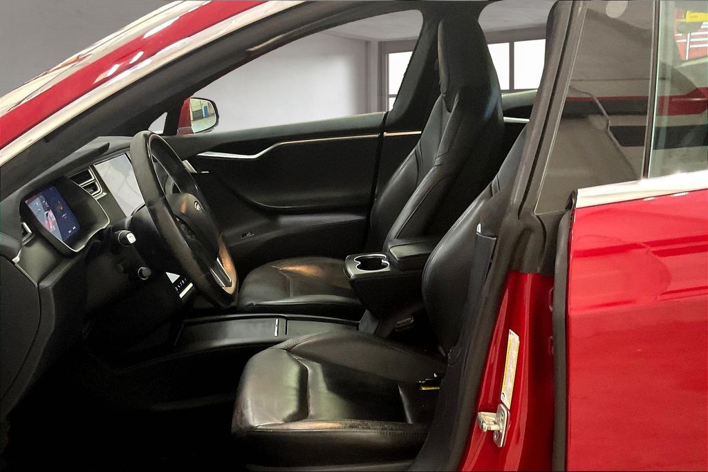 2016 Tesla Model S 75D photo 21