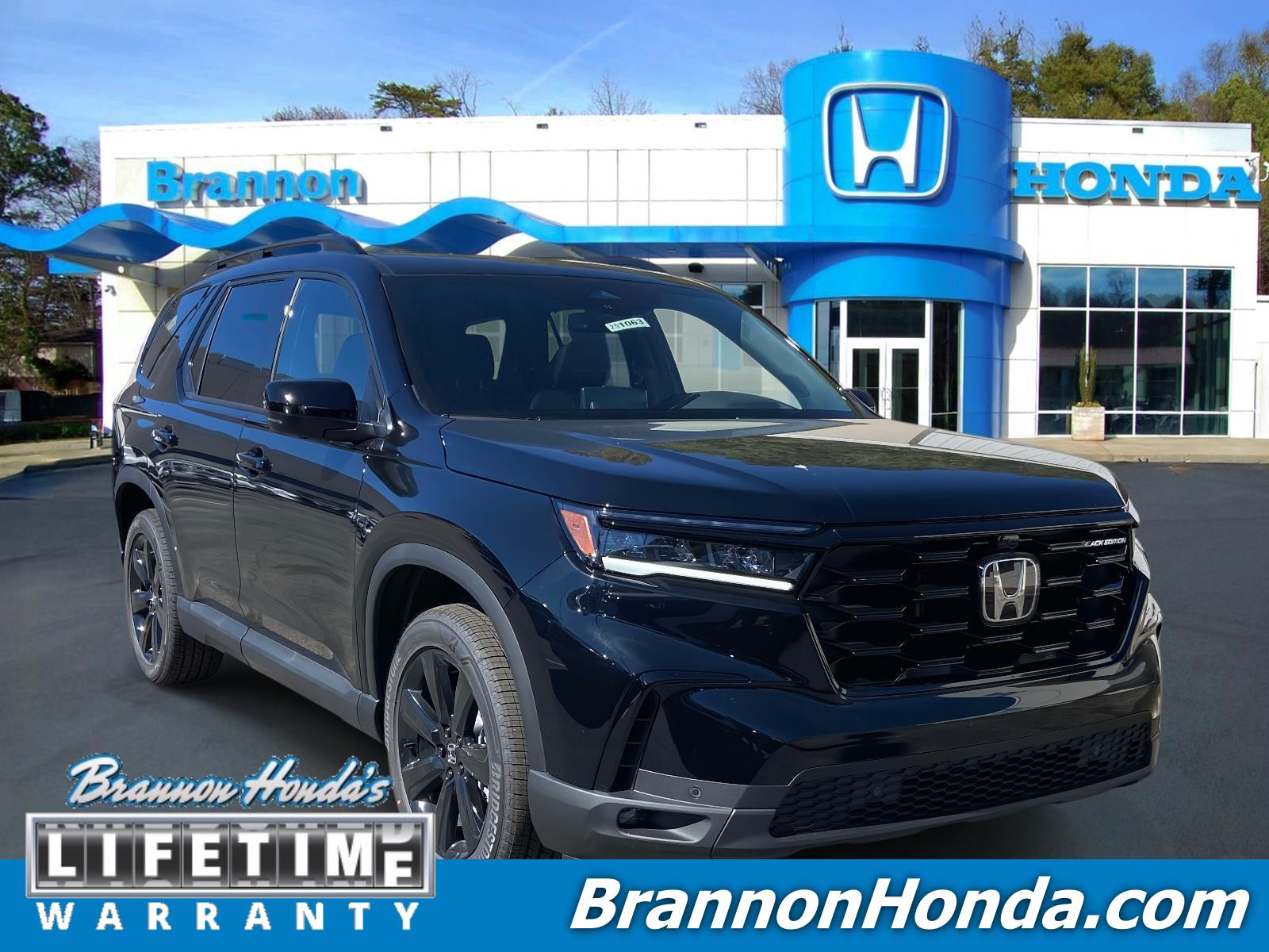 2025 Honda Pilot Black Edition's photo