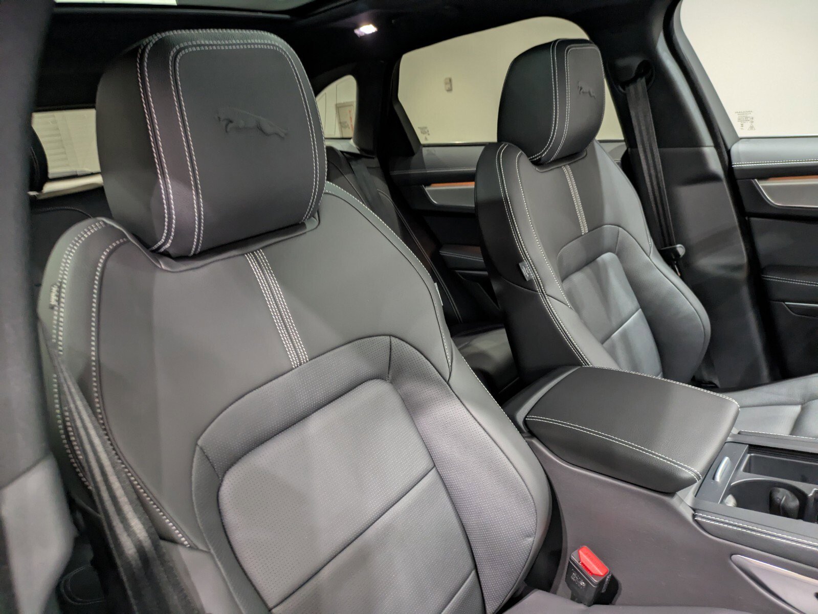 2026 Jaguar F-PACE P250 R-Dynamic S photo 24