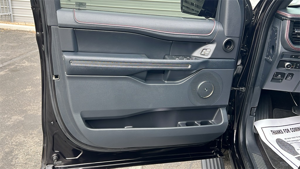 2022 Ford Expedition Limited photo 12