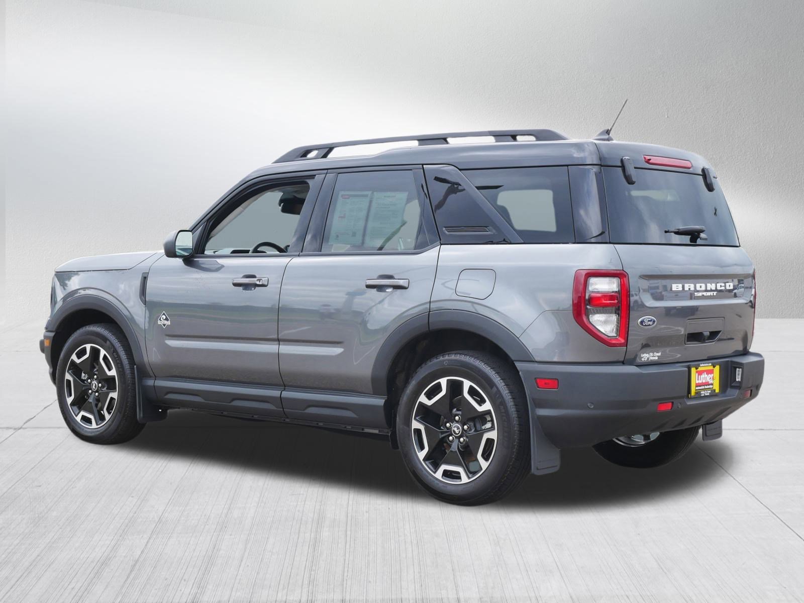 2024 Ford Bronco Sport Outer Banks photo 3