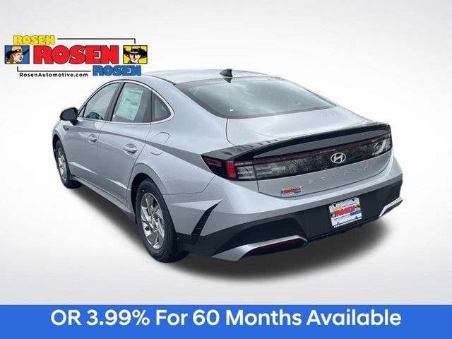2025 Hyundai Sonata SE photo 3