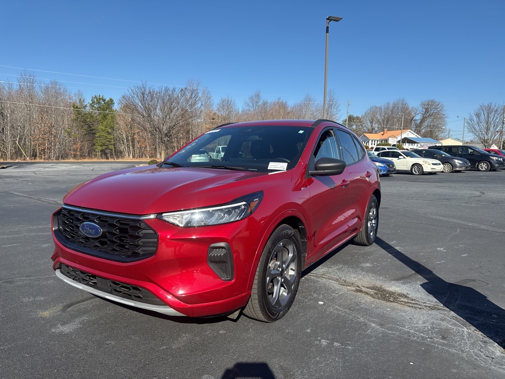 2023 Ford Escape ST-Line's photo