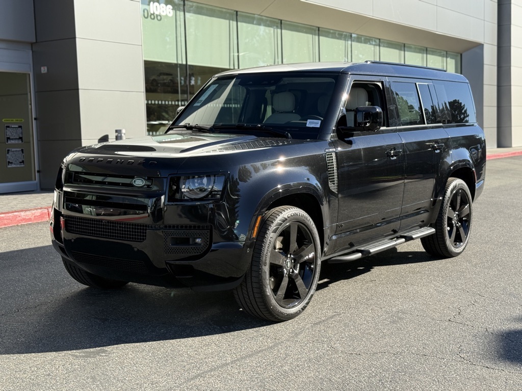 2025 Land Rover Defender V8