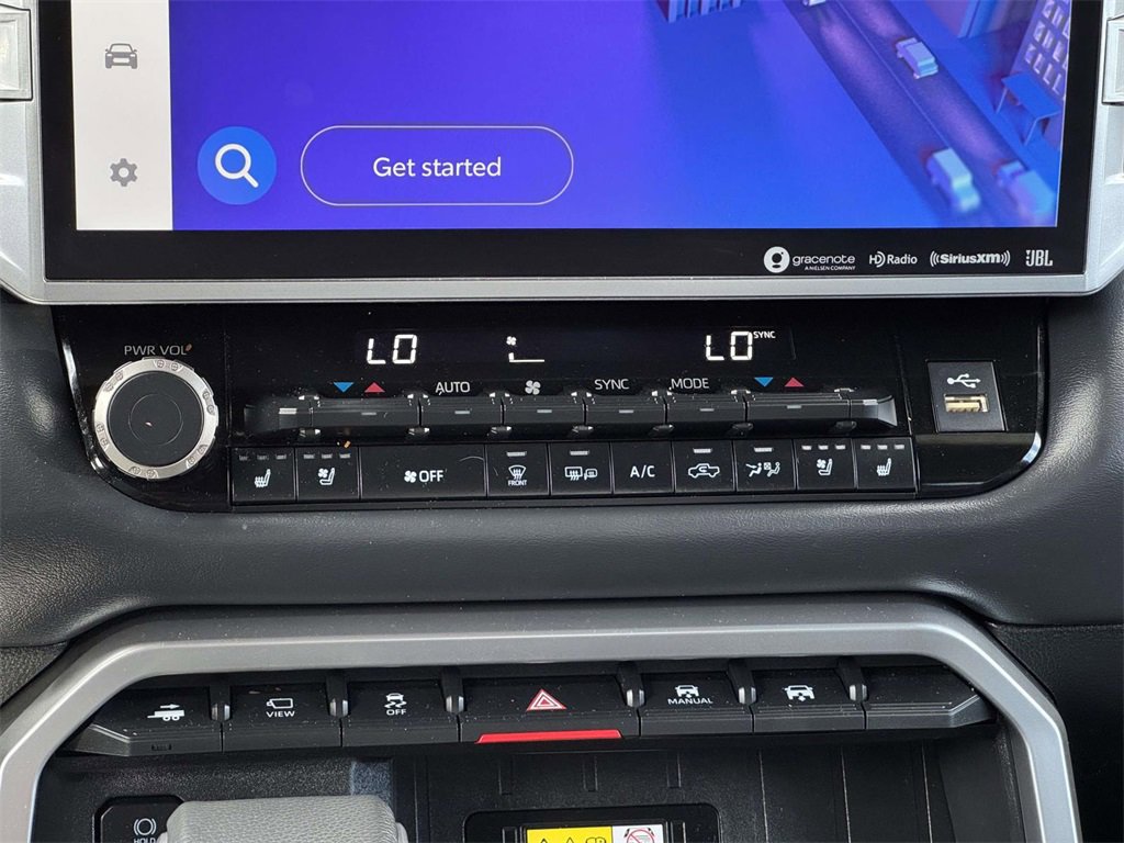 2023 Toyota Tundra Platinum CrewMax photo 3