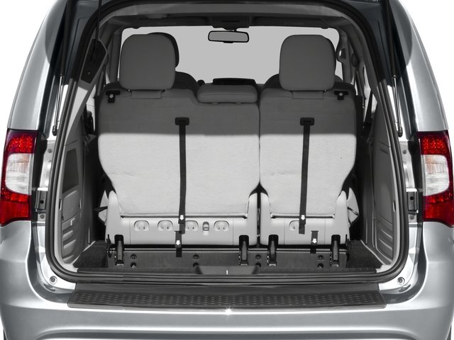 2016 Chrysler Town & Country Touring photo 15